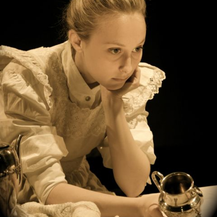 MENTSHN at Theatre 3